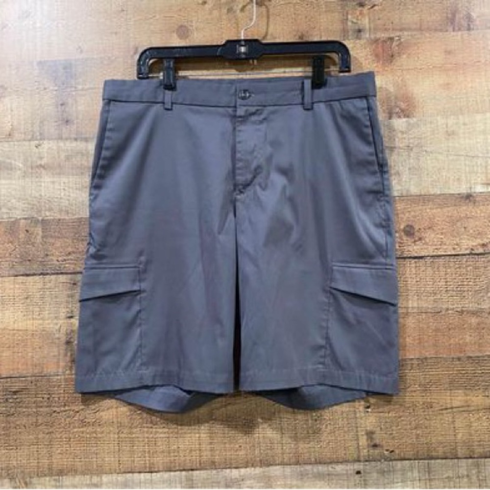 Nike Golf Standard Fit Mens  Bermuda Shorts Size 34